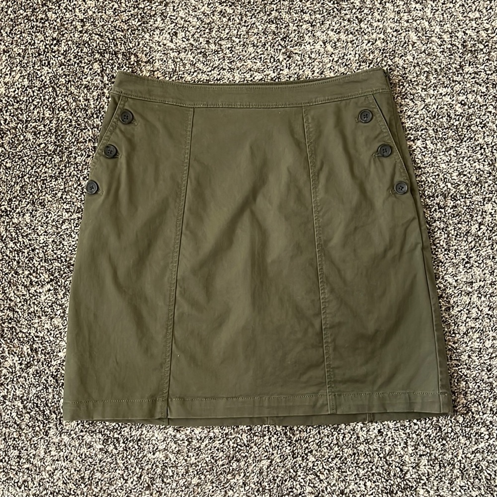 Banana Republic | Olive Green Skirt - Picture 1 of 6